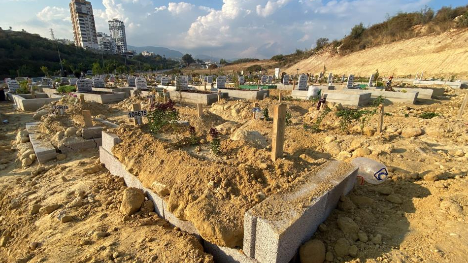 Arkadaşı tarafından öldürülen kadın toprağa verildi