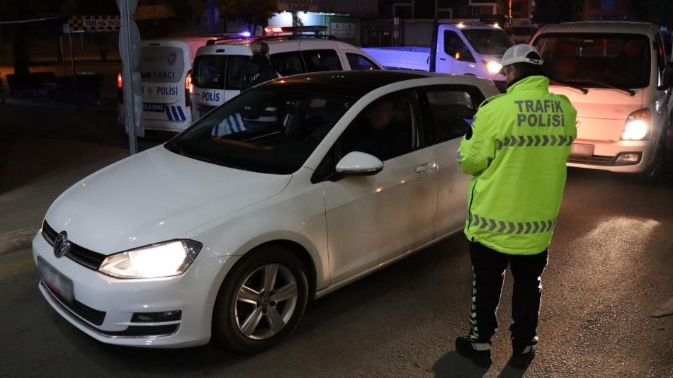  Mersin polisinden 42 ekiple eş zamanlı denetim