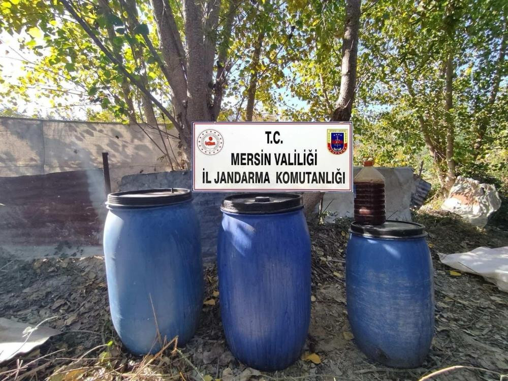 Mersin'de 510 litre sahte içki ele geçirildi