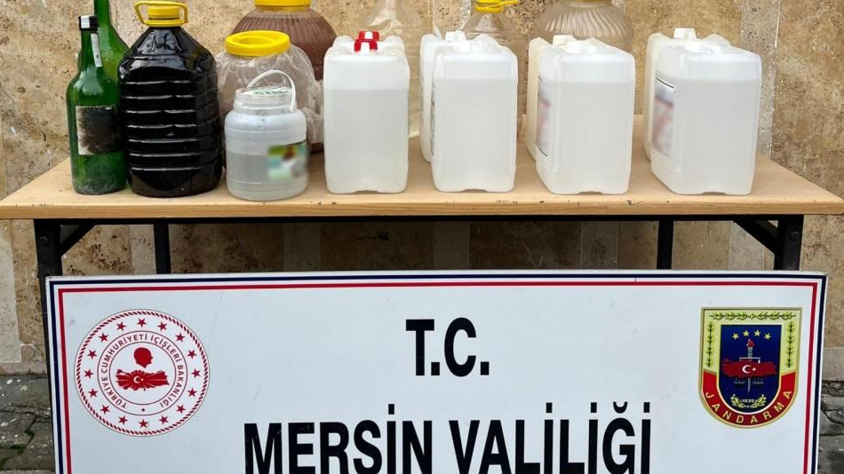 Mersin'de 85 litre sahte içki ele geçirildi