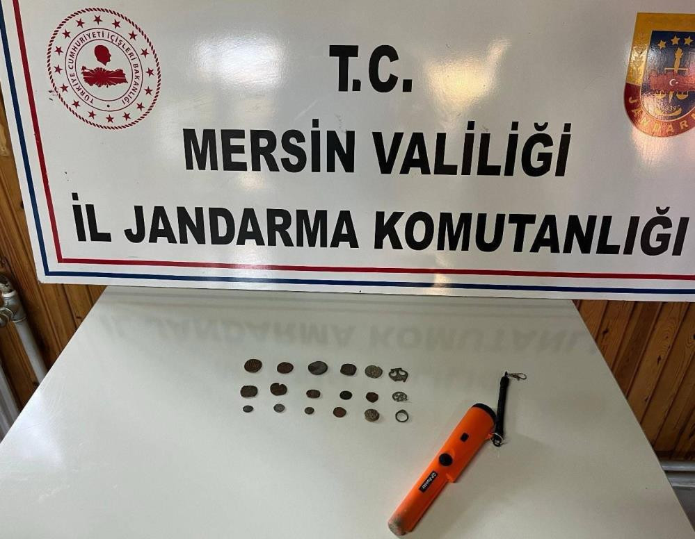 Mersin'de Bizans ve Roma dönemine ait sikkeler ve yüzük ele geçirildi