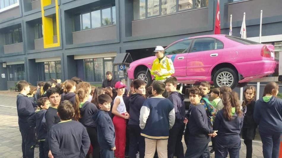 Mersin'de öğrencilere trafik güvenliği eğitimi verildi