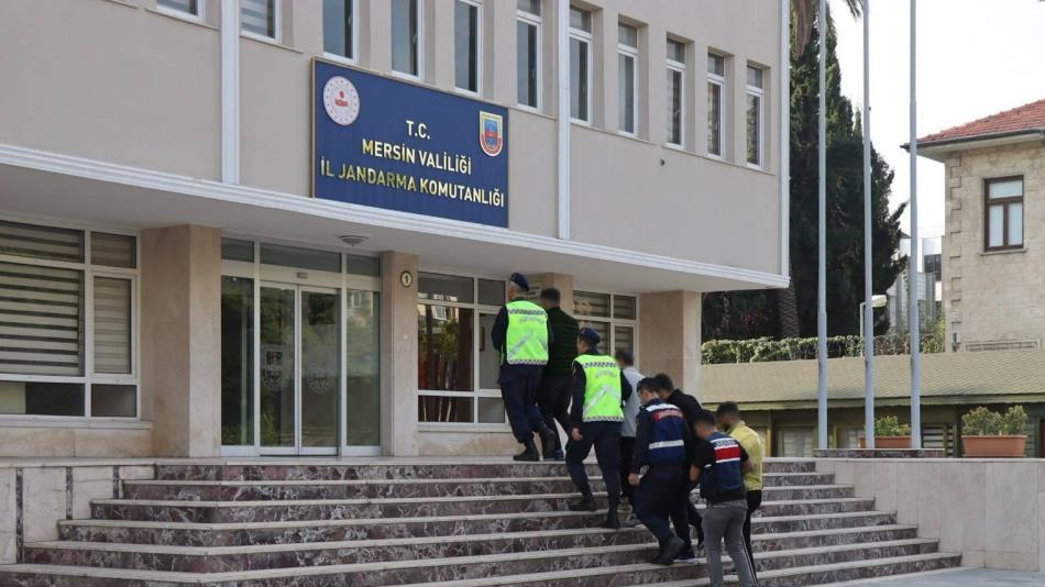 Mersin'de son 1 haftada aranan 37 şahıs yakalandı