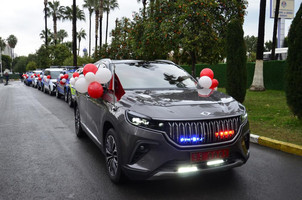 Mersin'de sünnet ettirilen çocuklar için konvoy düzenlendi