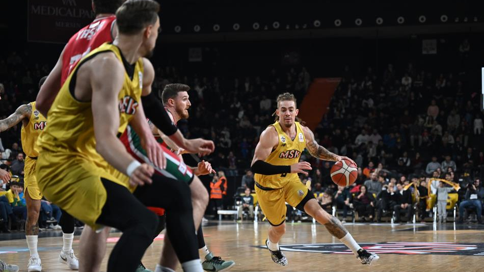  Türkiye Basketbol Süper Ligi: Mersin Spor Kulübü: 94 - Karşıyaka: 87